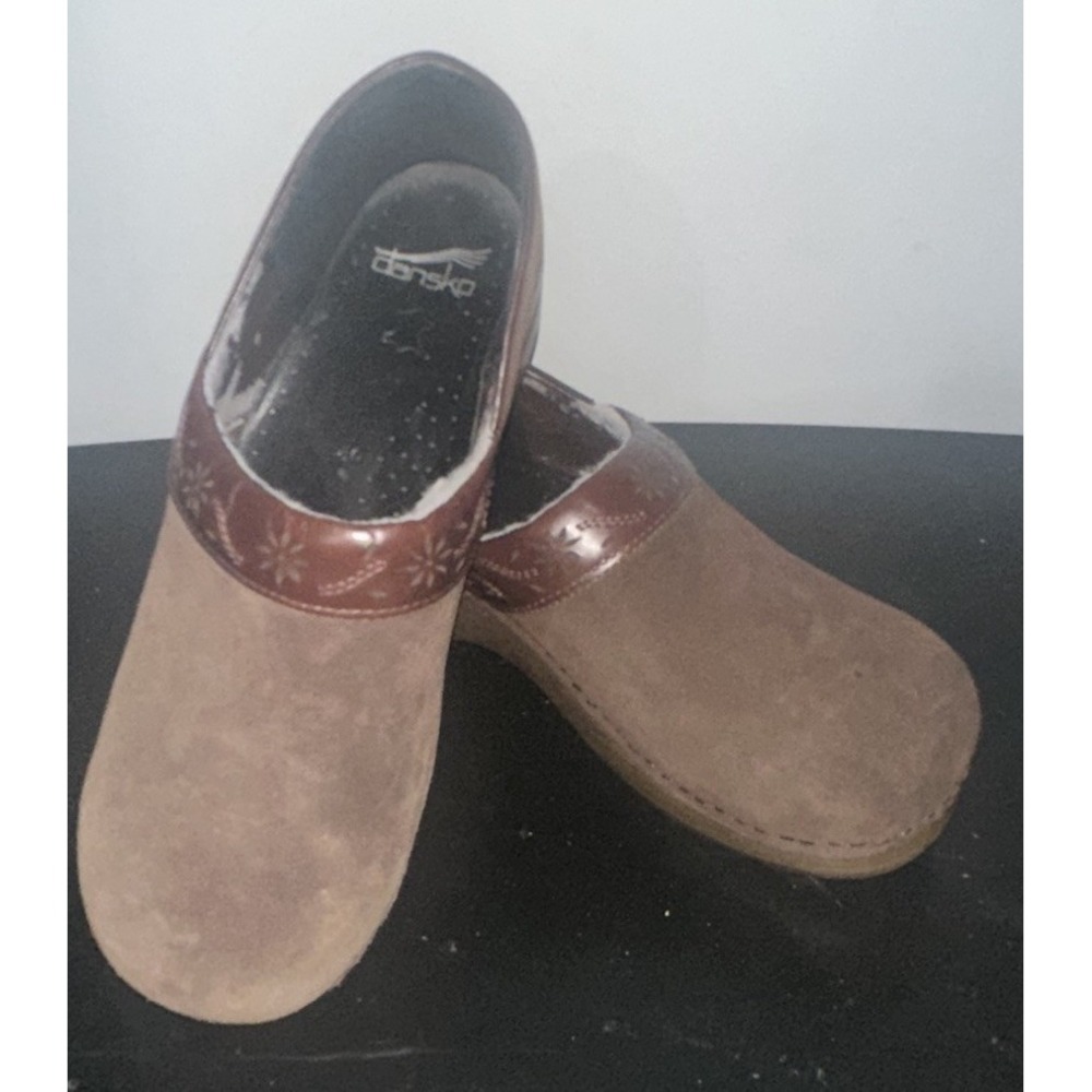 DANSKO Women's Brown Suede Professional Nursing Clogs Size 40 US 9-9.5